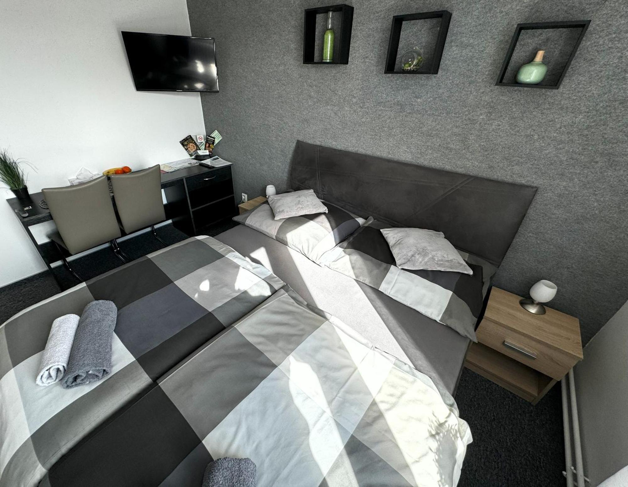 Apartmany Karlsbad Buitenkant foto